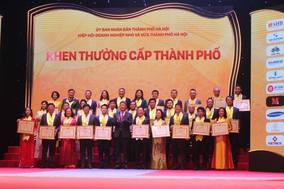 Tôn vinh doanh nhân, doanh nghiệp Thăng Long năm 2023